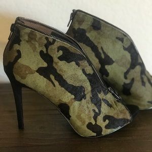 Carlos by Carlos Santana camouflage heals